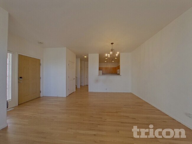 Foto del edificio - 6245 Sierra Grande Point