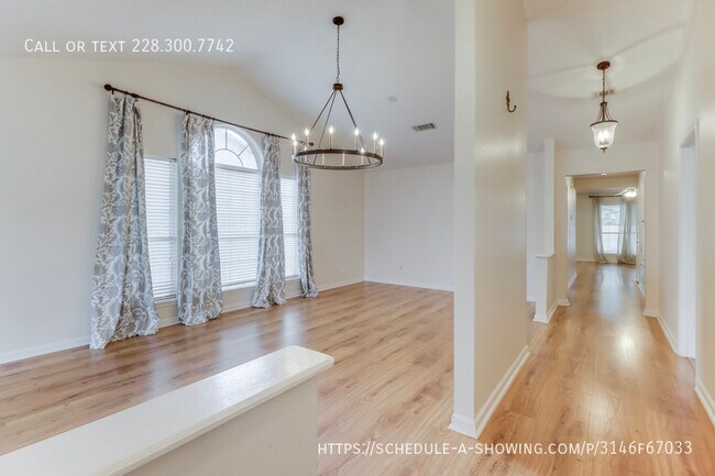 Foto del edificio - 3612 Miles Ln