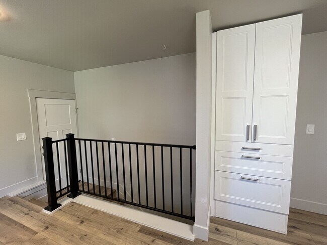 Building Photo - Taylorsville Single Family Home
