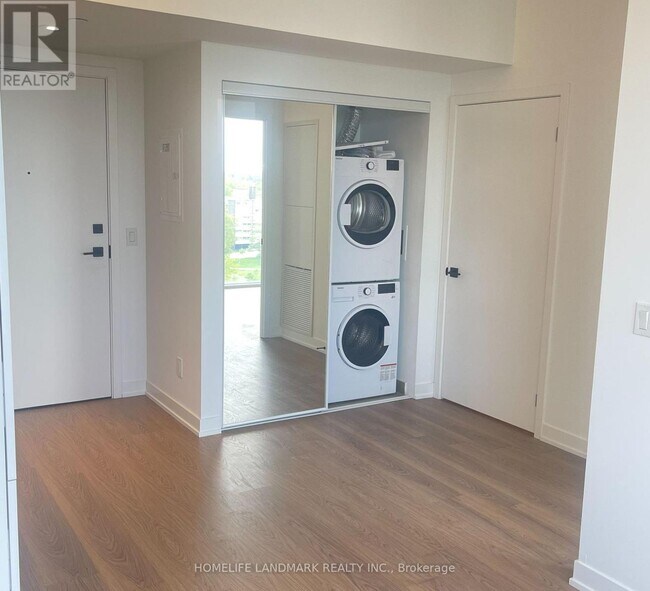 Building Photo - 319 Jarvis St