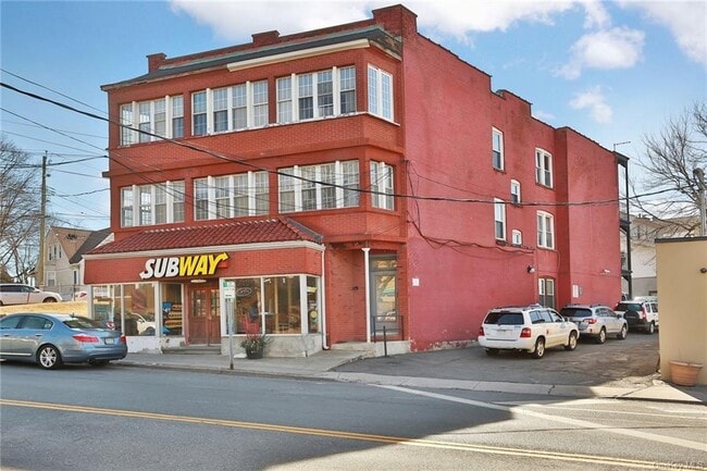 Building Photo - 618 N Broadway