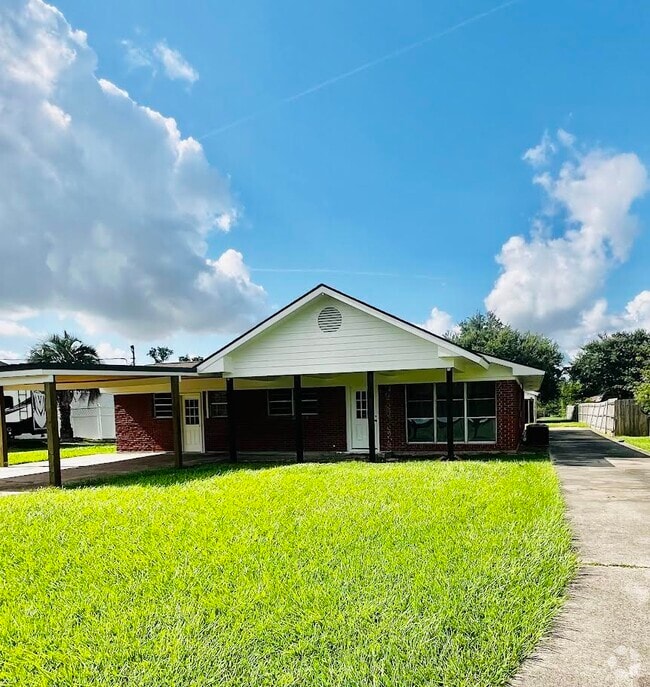 Building Photo - 1409 Guadalupe St