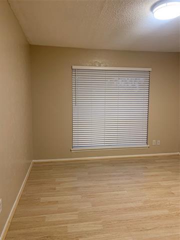 Building Photo - 348 Valley Park Dr
