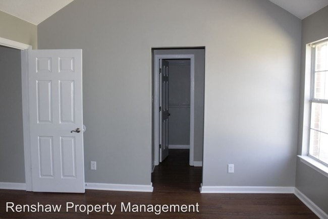 Building Photo - 3 br, 2 bath House - 6734 State Line Rd.