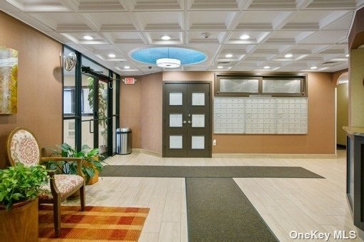 Foto del edificio - 185 W Park Ave