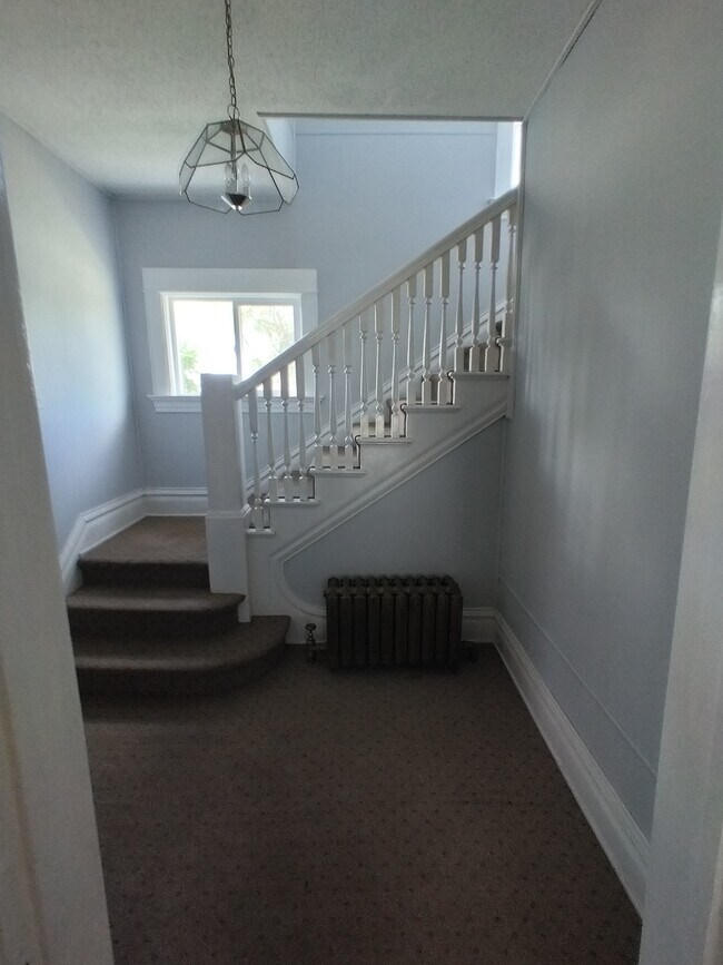 Foto del edificio - 303 6th Ave NE