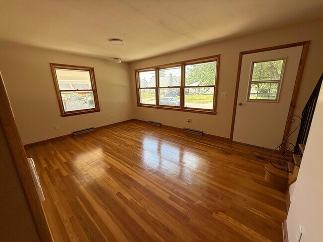 Foto del edificio - 4212 Beechgrove Dr