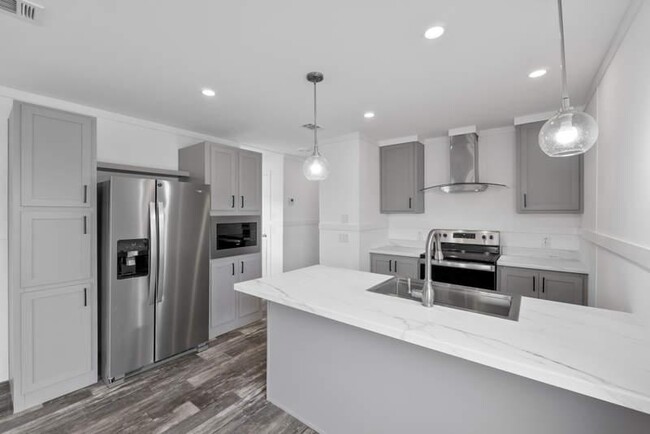 Foto del edificio - 16831 Oak Leaf Ct