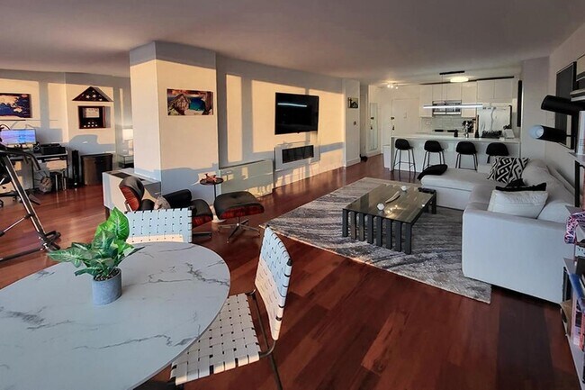 Foto del edificio - 380 Mountain Rd