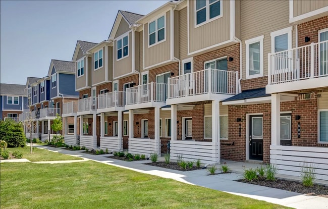 Building Photo - 789 Canterbury Ln