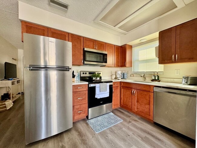 Photo - 2901 Bay View Dr Apartment