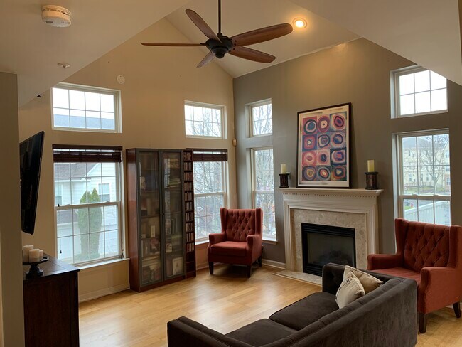 Foto del edificio - 6607 Thackwell Way