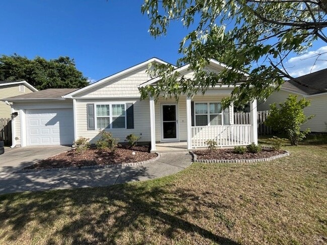 Foto del edificio - Welcome to this well-appointed 3-bedroom, 2-bath home in Leland, NC