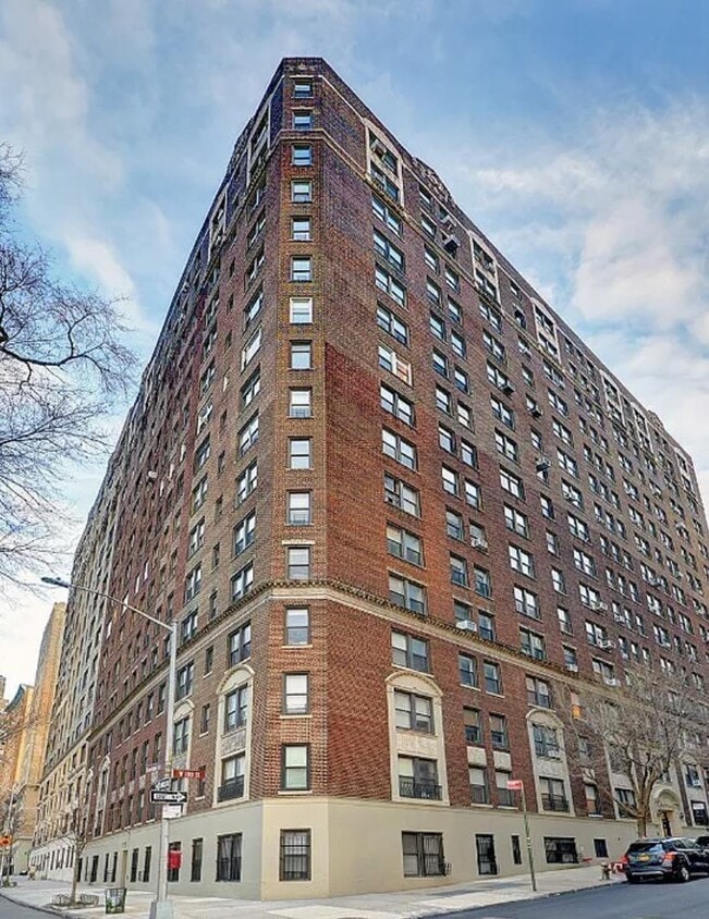 280 Riverside Dr Unit 4E, New York, NY 10025 Room for Rent in New