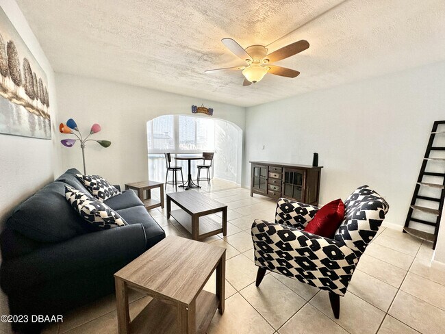 Foto del edificio - 4590 S Atlantic Ave