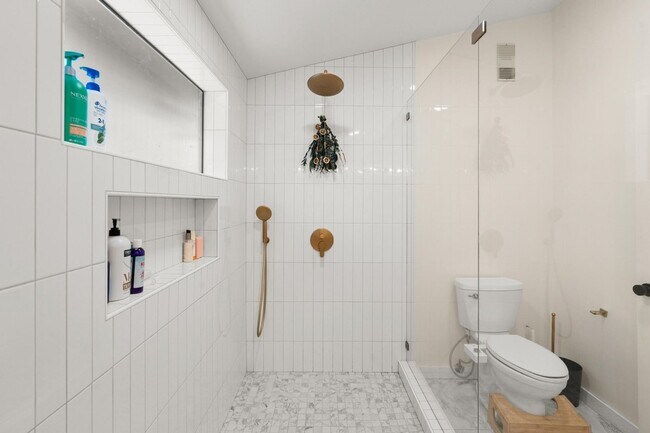 Foto del edificio - Lovely 3-bedroom home, Inground pool and l...