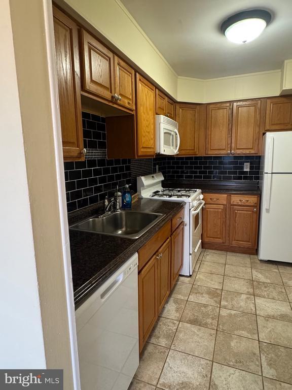 Foto del edificio - 5111 8th Rd S