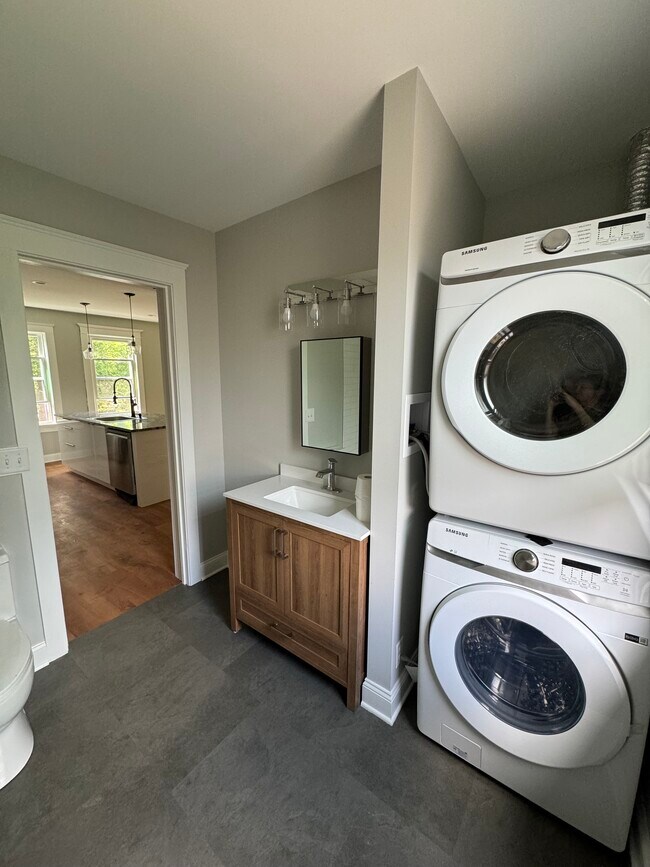 Foto del edificio - 76 Norwood Ave