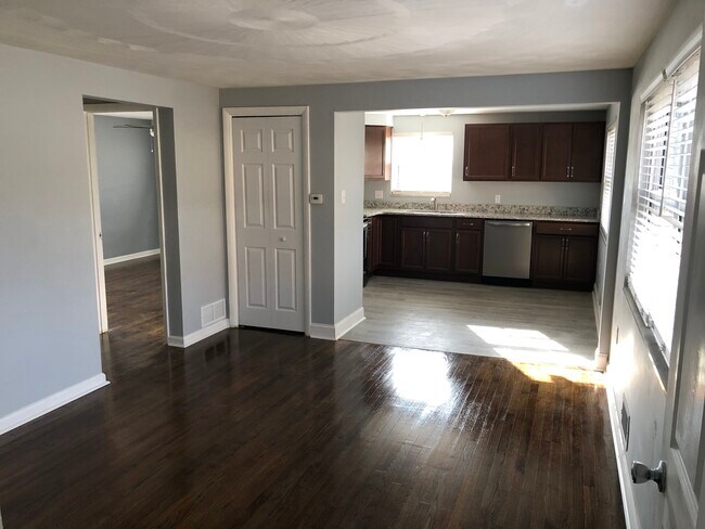 Sala de estar_1 - 203 Hillson Ave