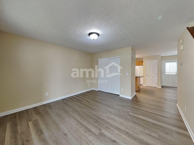 Building Photo - 11 Glenpark Ct