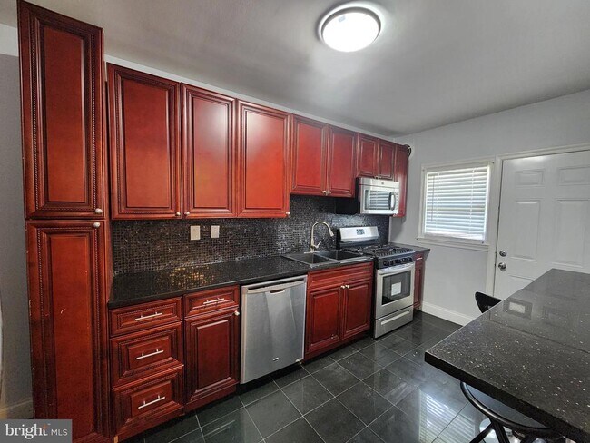 Foto del edificio - 1420 Winston Ave