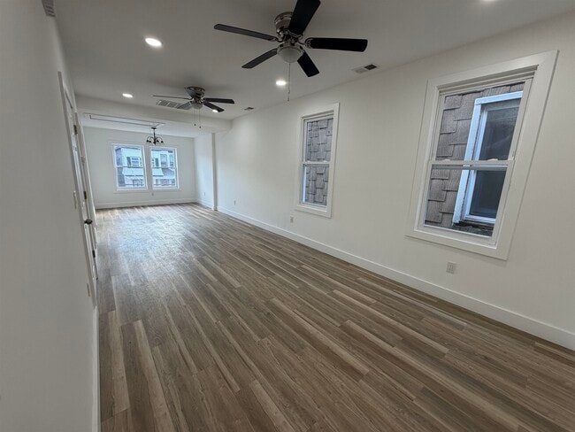 Foto del edificio - 36 Bidwell Ave