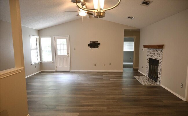 Building Photo - 13011 Garfield Ln