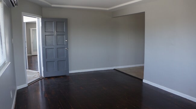 Living room - 2639 Fairfax Ave