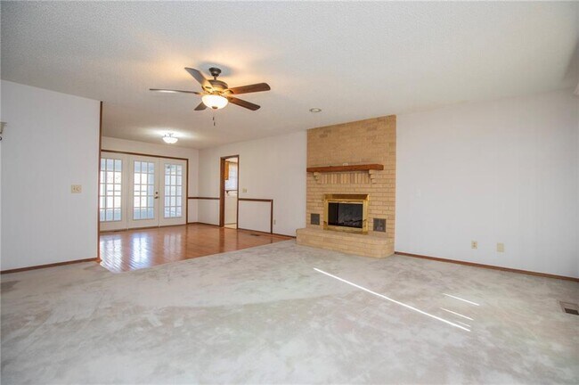 Foto del edificio - 12 Deddington Dr