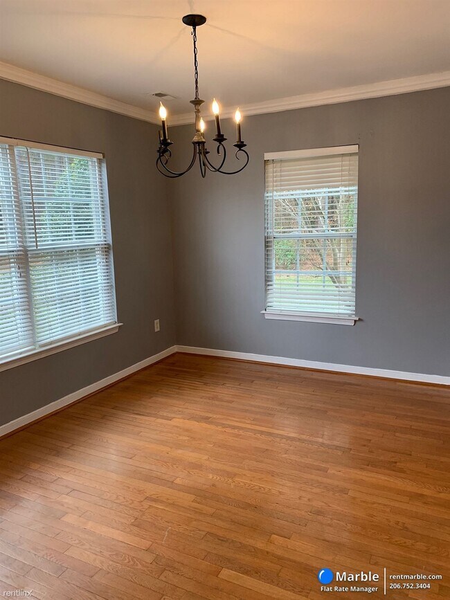 Building Photo - 3 br, 2.5 bath Townhome - 2830 Goyne Ter