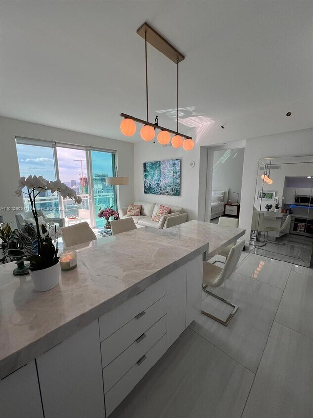 Foto principal - 950 Brickell Bay Dr