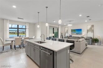 Building Photo - 2147 Yellowfin Cir