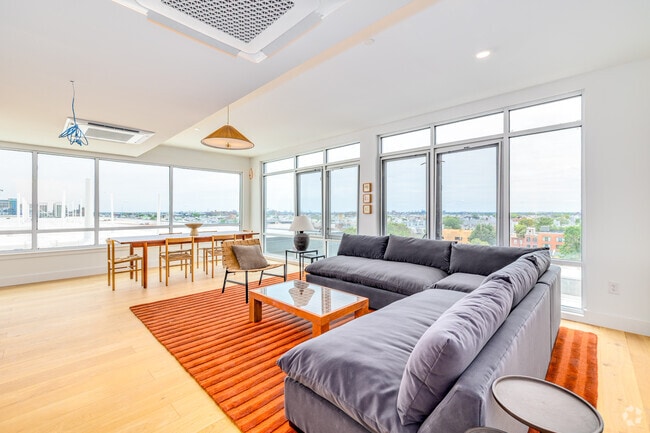 Resident Lounge - The Howell