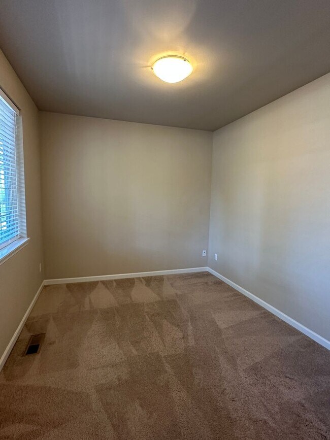 Foto del edificio - 7602 Pike Ave NE