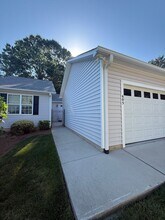Building Photo - 605 Westpark Ct