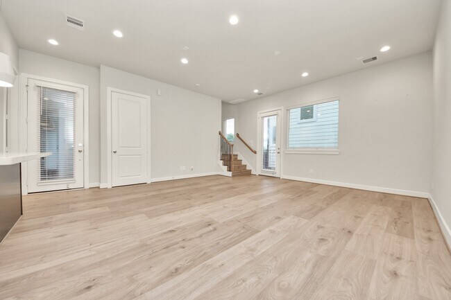 Foto del edificio - 2319 Silva Park Ln