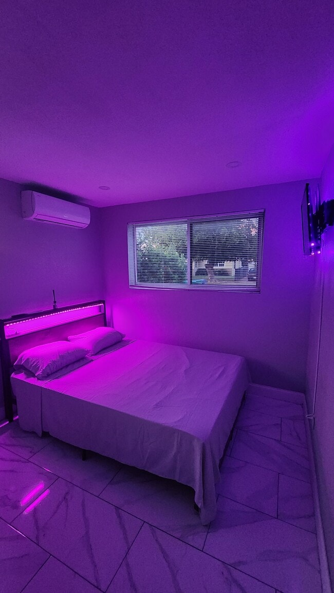 Foto del edificio - 870 NW 84th Ter