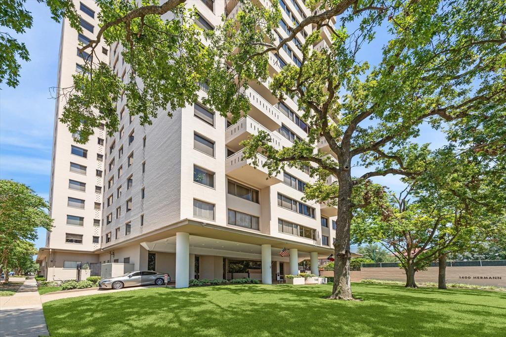 Foto principal - 1400 Hermann Dr