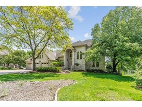 Building Photo - 6210 Deerwood Cir N