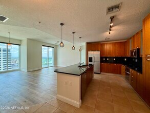 Building Photo - 1431 Riverplace Blvd