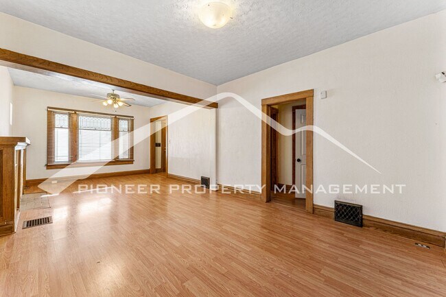 Building Photo - 3240 Josephine St