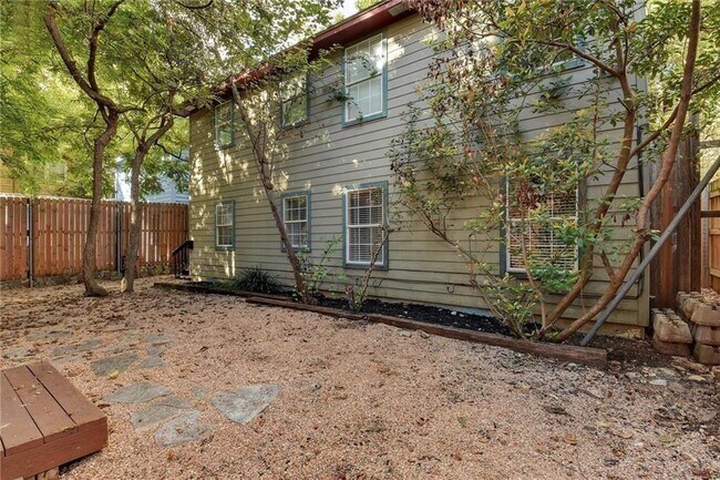 Building Photo - 2714 Whitis Ave