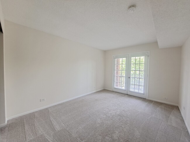Foto del edificio - 520 Biesterfield Rd
