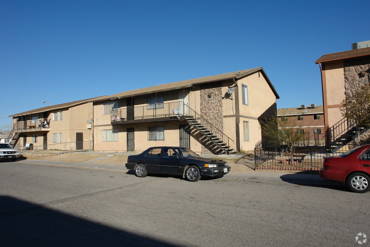 Building Photo - 4720 Cessna Ave