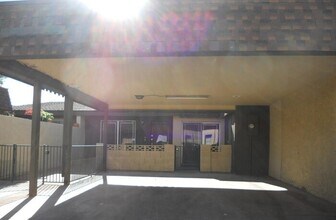 Building Photo - 3033 N 39th St