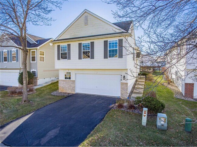 Foto del edificio - 916 Parkside Blvd