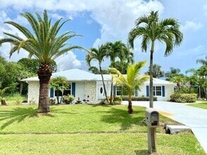 Building Photo - 2309 SE Luau Ave