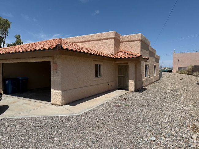Building Photo - 3515 El Toro Dr