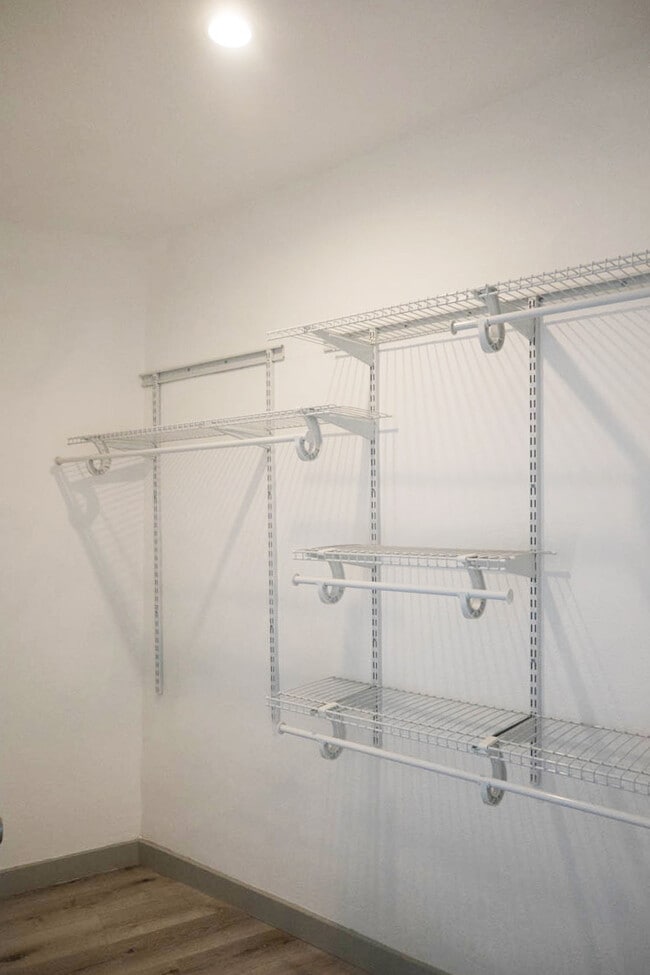 Building Photo - Carlyle Apartments