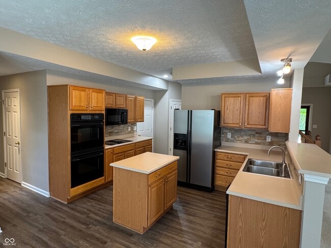 Building Photo - 14520 Brackney Ln